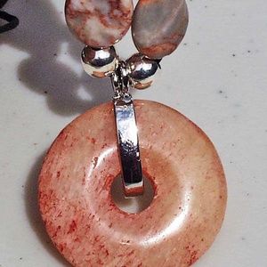 NECKLACE, AGATE DONUT WITH RED MARBLE, TAG ON, 26 INCHES LONG, WITH BEAD ACCENTS